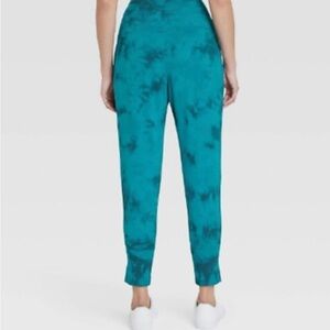 ALL In Motion Womens High Rise French Terry Jogger - Medium